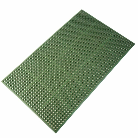 Tapete antifatiga FlexRite AD1 en una cocina comercial